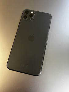 iPhone 11 Pro Max 256GB Midnight Green (1 foto / 4)