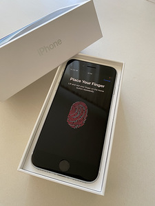 iPhone SE2020 64GB White (4 foto / 5)