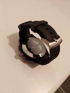 Часы TAG Heuer (3 фото из 3)
