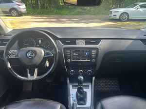 Skoda Octavia 2016 2.0 diisel, automaat (6 foto / 9)