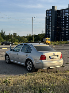 VW Bora 2.8 VR6 4MOTION (7 foto / 15)