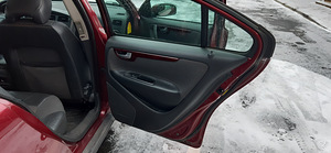 VOLVO S60 D-5 2.4 R5 TURBODIISEL 120kW 2005 (8 foto / 8)