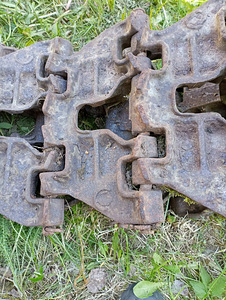 DT-75 lint-traktori roomik kasutatud (1 foto / 2)