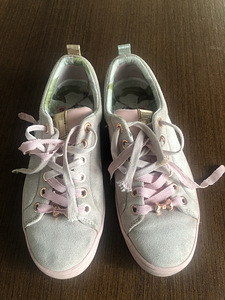 Продать розовые кроссовки Ted Baker 38 (2 фото из 4)