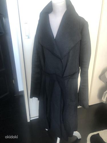 Продам весеннее пальто Ivo Nikkolo 38 размер 70% новая шерсть (фото #1)