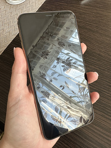 iPhone 11 Pro Max 64g GOLD (3 foto / 6)