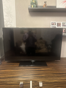 Телевизор Samsung 40'' (1 фото из 2)