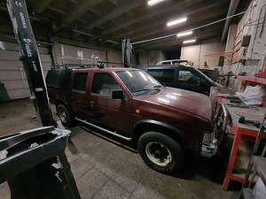 Nissan King Cab (10 фото из 12)
