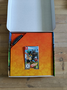 Nintendo Switch V2 + 2 пульта + 3 игры + RingFit (7 фото из 8)