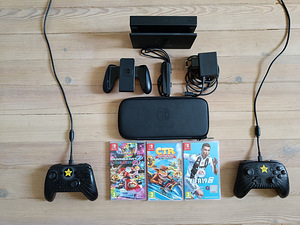 Nintendo Switch V2 + 2 пульта + 3 игры + RingFit (8 фото из 8)