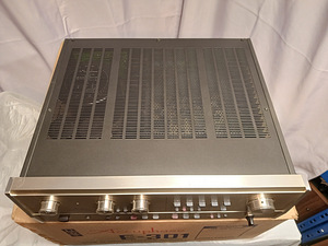 Accuphase C-200/ P-300/ Accuphase E-301 võimendi (4 foto / 10)