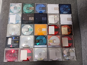 MD minidiskid TDK MAXELL SONY VICTOR minidiskid (8 foto / 10)