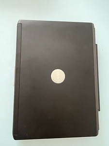 Dell Vostro 1400 (2 фото из 6)
