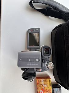 Sony Handycam DCR-23E (1 foto / 3)