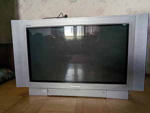 Teler Panasonic TX-32PS11F (2 foto / 5)