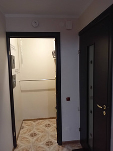 Kangelaste prospekt 6, Pähklimäe, Narva, Ida-Virumaa (8 foto / 9)