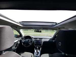 Škoda Octavia Combi 1,6TDI 77kw 7DSG (7 foto / 15)