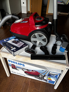 Пылесос Philips FC8721 в хорошем состоянии