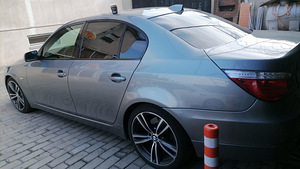 Авто BMW 5 (2 фото из 7)