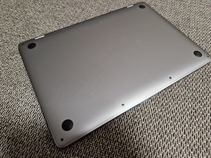 Macbook Pro mid 2017 i5 128GB SSD (2 foto / 10)