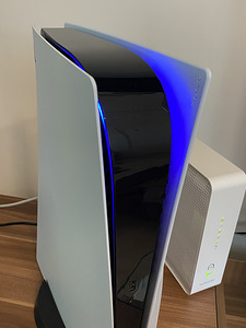 PlayStation 5 + 2 pulti (2 foto / 9)
