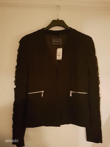 Новая оригинальная черная куртка Guess (фото #3)