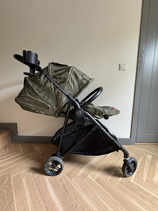 Коляска Cybex Melio Street Olive Green с держателем для стак (2 фото из 8)
