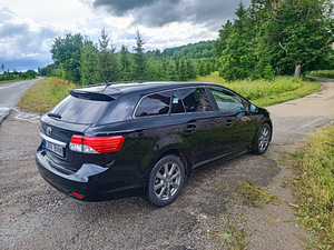 Toyota Avensis 2013 (3 foto / 10)