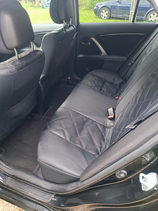 Toyota Avensis 2013 (7 foto / 10)