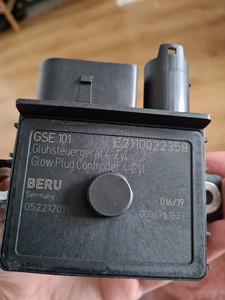 BMW E46 R4 M47 (320D) BERU eelsüüteküünalde juhtplokk (2 foto / 4)