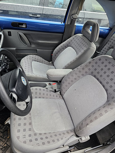 Volkswagen New Beetle (3 foto / 14)