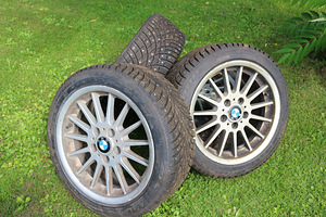 Диски BMW Style 32 R17, новые шины 225/45/17 (1 фото из 8)