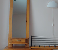 Комплект мебели для прихожей из дерева зеркало шкаф вешалка
