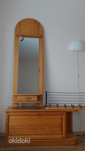 Комплект мебели для прихожей из дерева зеркало шкаф вешалка (фото #1)