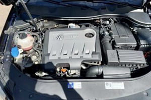 Volkswagen Passat 2.0 125kW (7 foto / 8)
