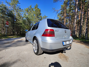 Volkswagen Golf 4 1.9 R4 TDI 85kw (2 foto / 15)