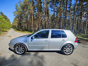 Volkswagen Golf 4 1.9 R4 TDI 85kw (3 foto / 15)