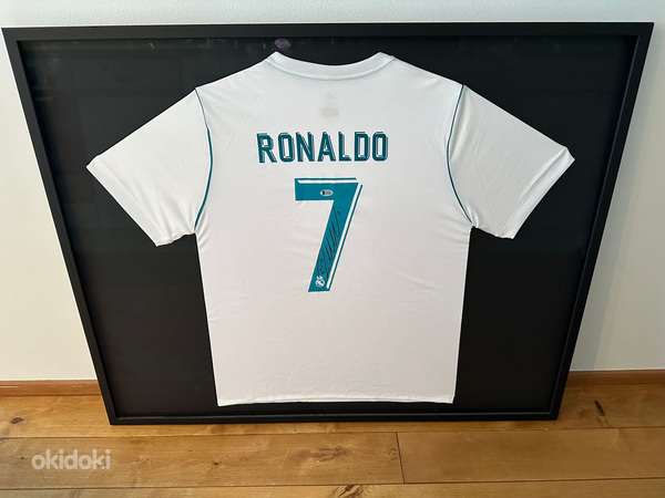 Ronaldo Signed Shirt 2018 Madrid - Becker Verified