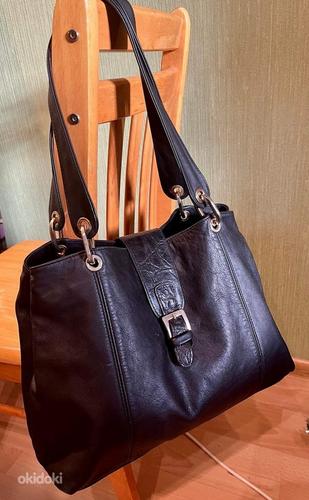 Продам 2 женские кожаные сумки черного цвета. (фото #2)