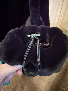 Kapuutsiga Mouton kasukas M/ L (2 foto / 3)