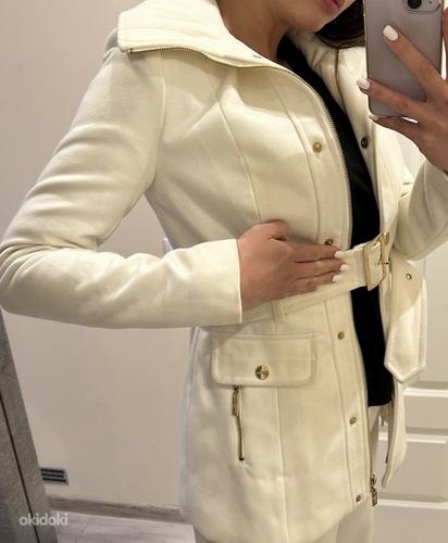Белое пальто Guess XS (фото #2)