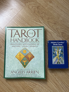 Aleister Crowley Thoth Tarot – kaardipakk Ja Tarot handbook (1 foto / 2)