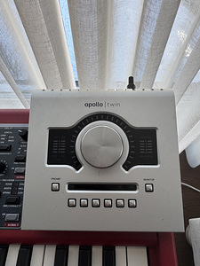 Universal Audio Apollo Twin (UAD-2 Solo Core) helikaart (1 foto / 1)