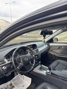 Mercedes Benz E220 CDI (w212) (7 foto / 10)