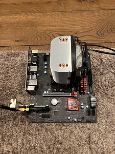 MSI B250M Gaming Pro + i7-7700K + 16GB DDR4 + wifi (1 foto / 2)