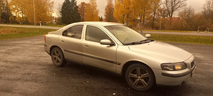 Volvo S60 2003 2.4 120kw (3 foto / 6)