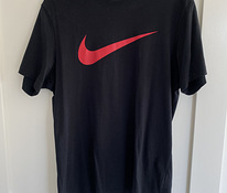 Мужская черная футболка Nike (М)