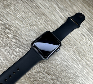 Apple Watch series 3 / 42 mm / aluminium case (1 foto / 3)