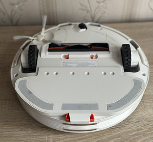 Робот-пылесос / Xiaomi Mi Mop Pro (STYTJ02YM) (3 фото из 3)
