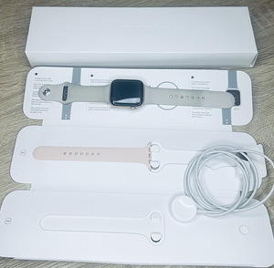 Apple Watch Series 6 Gold Aluminium Case 44mm (6 foto / 6)